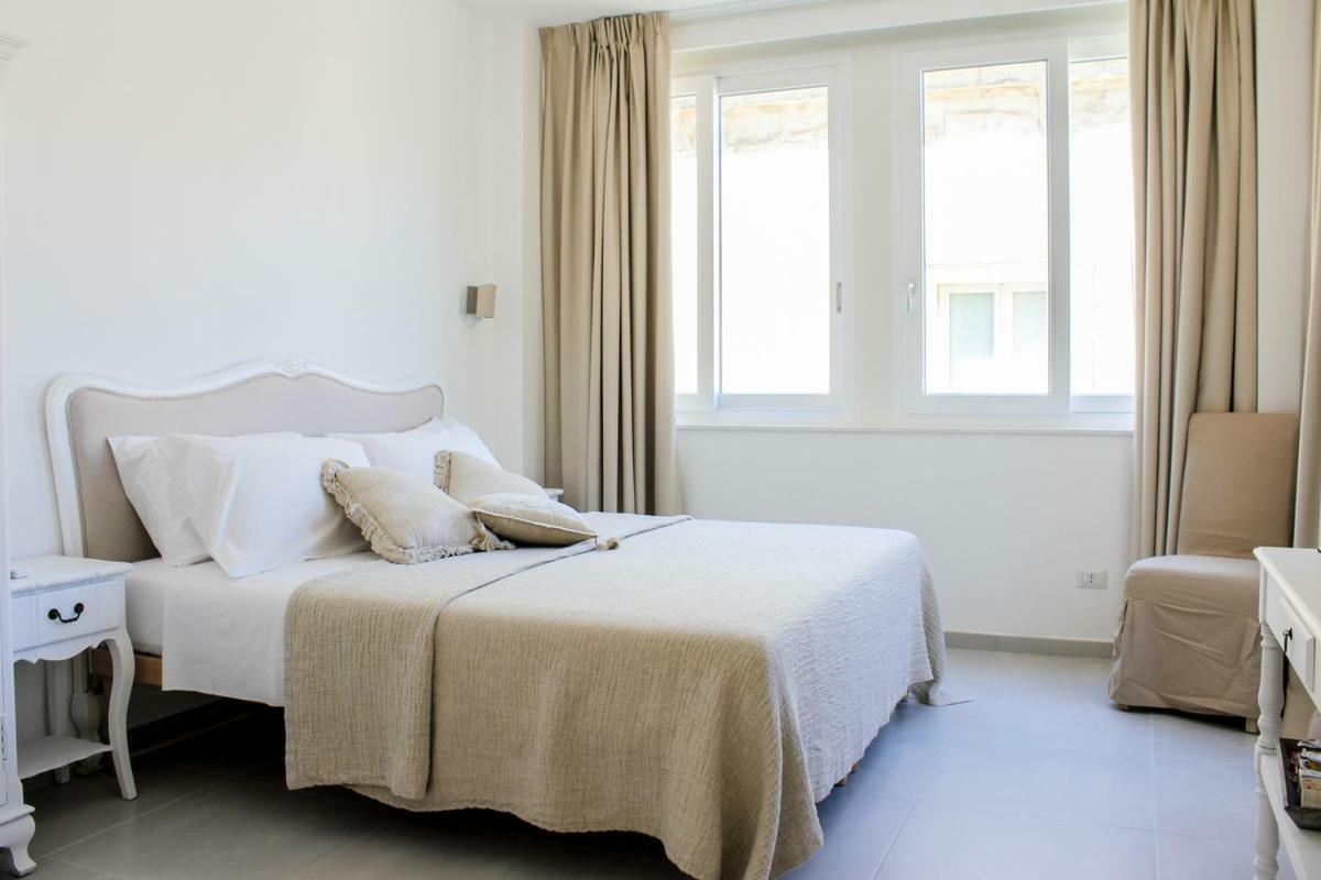 Central Suites Lecce Ngoại thất bức ảnh